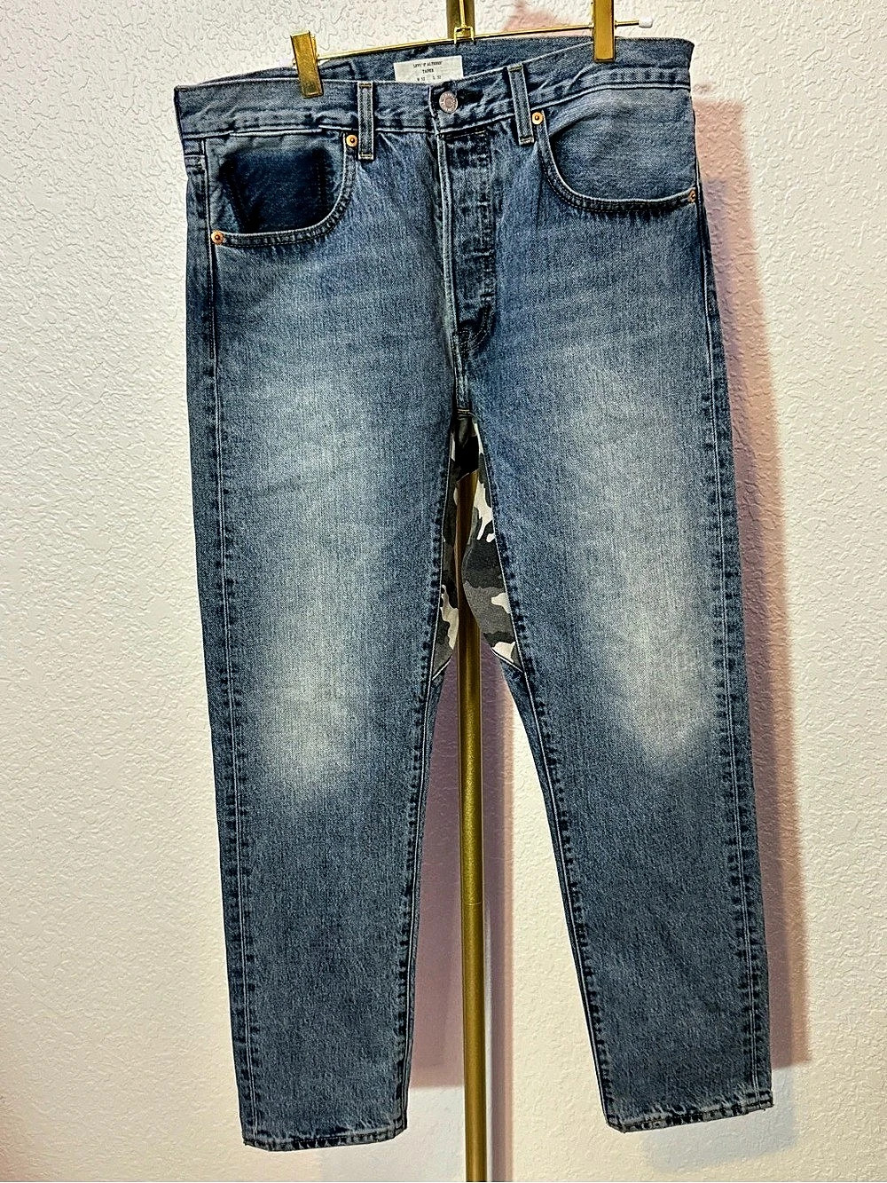Levi's Altered Taper Camo Panel Straight Leg Jeans Waist 32 Length 32 (B4)